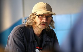 Práskni do bot  - Owen McCafferty