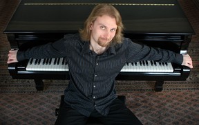 Ivo Kahánek / klavír - SÓLOVÝ RECITÁL