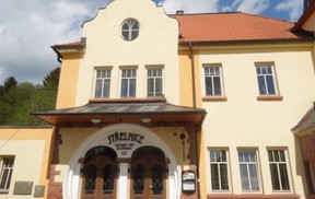 18. ročník Plesu nosorožců, studentů a lidí